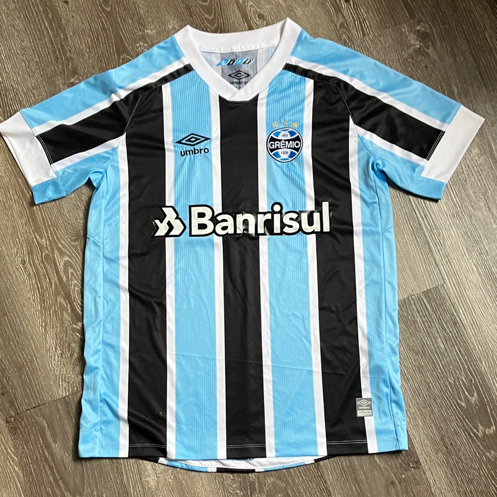 Umbro Grêmio 2021/22 home shirt.